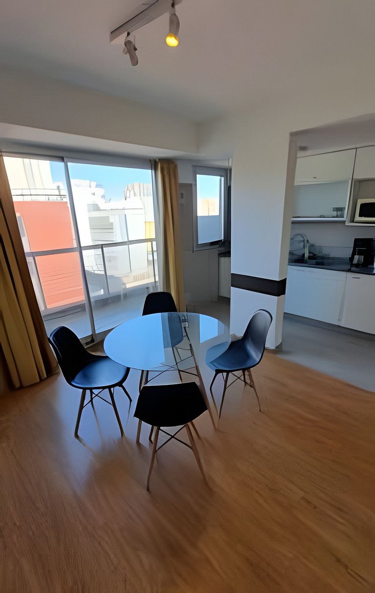 "Sunny Pringles" with pool near Italian Hospital