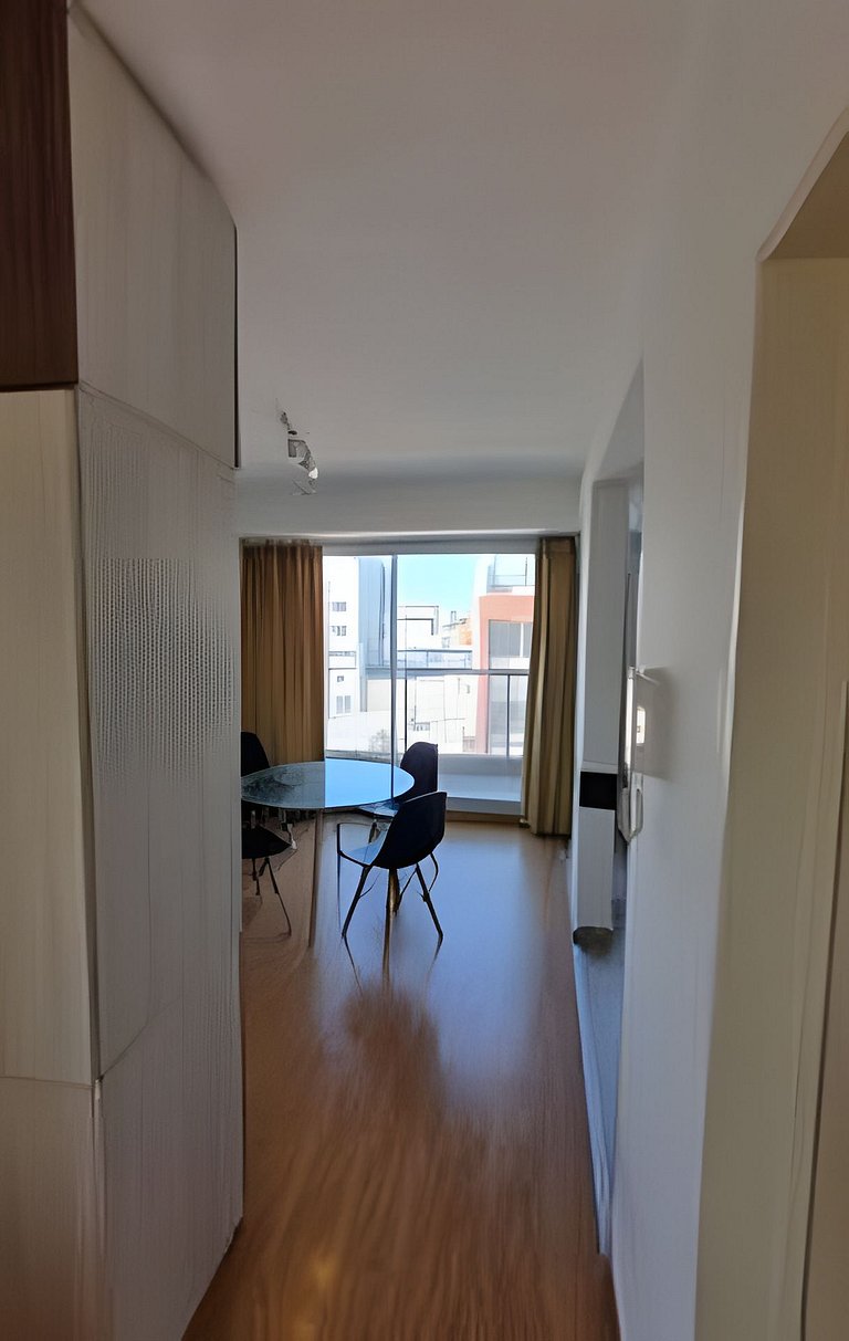 "Sunny Pringles" with pool near Italian Hospital