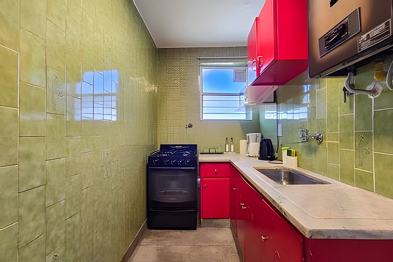 Up to 5 guests Great WiFi and balcony