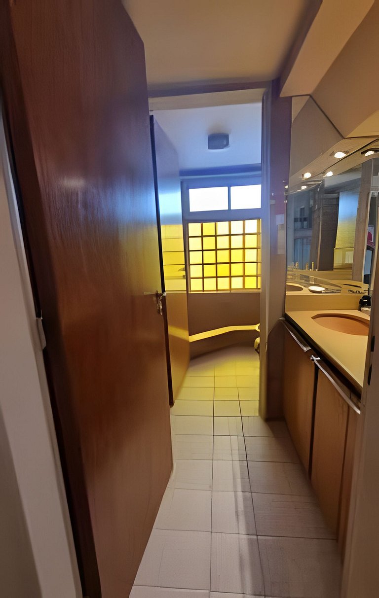 Piso de 300 m2 - Con Seguridad 24x7 y cochera