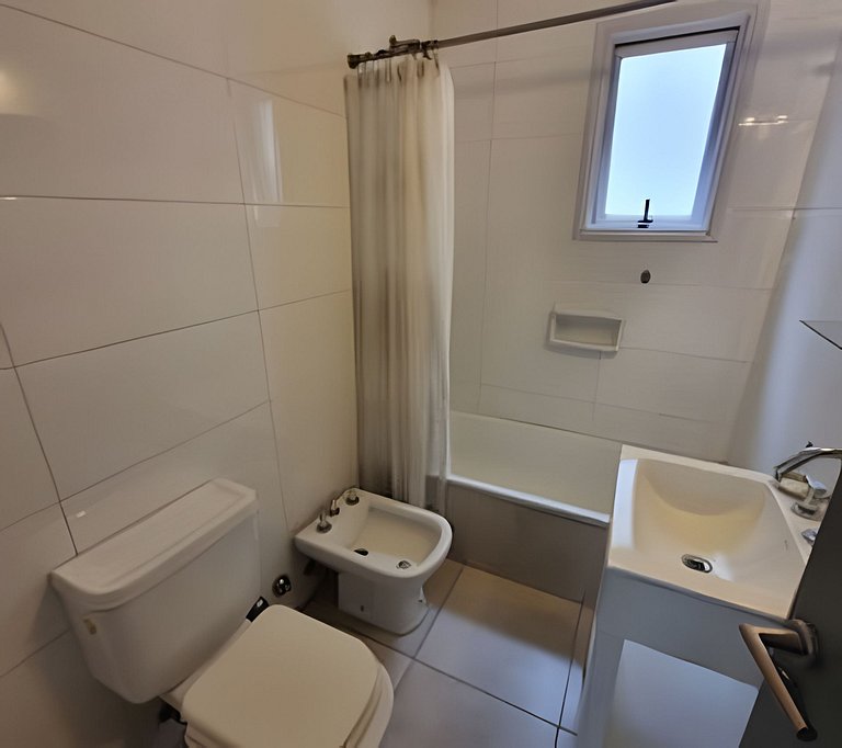 Moderno departamento con patio privado