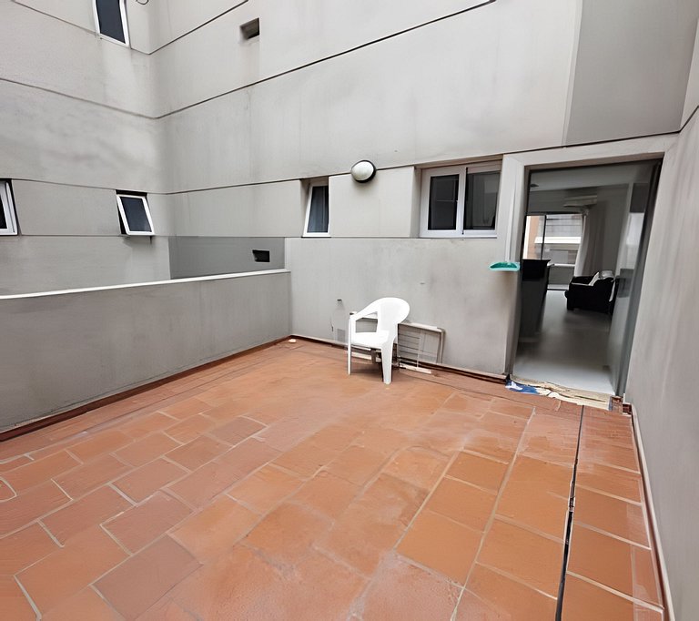 Moderno departamento con patio privado