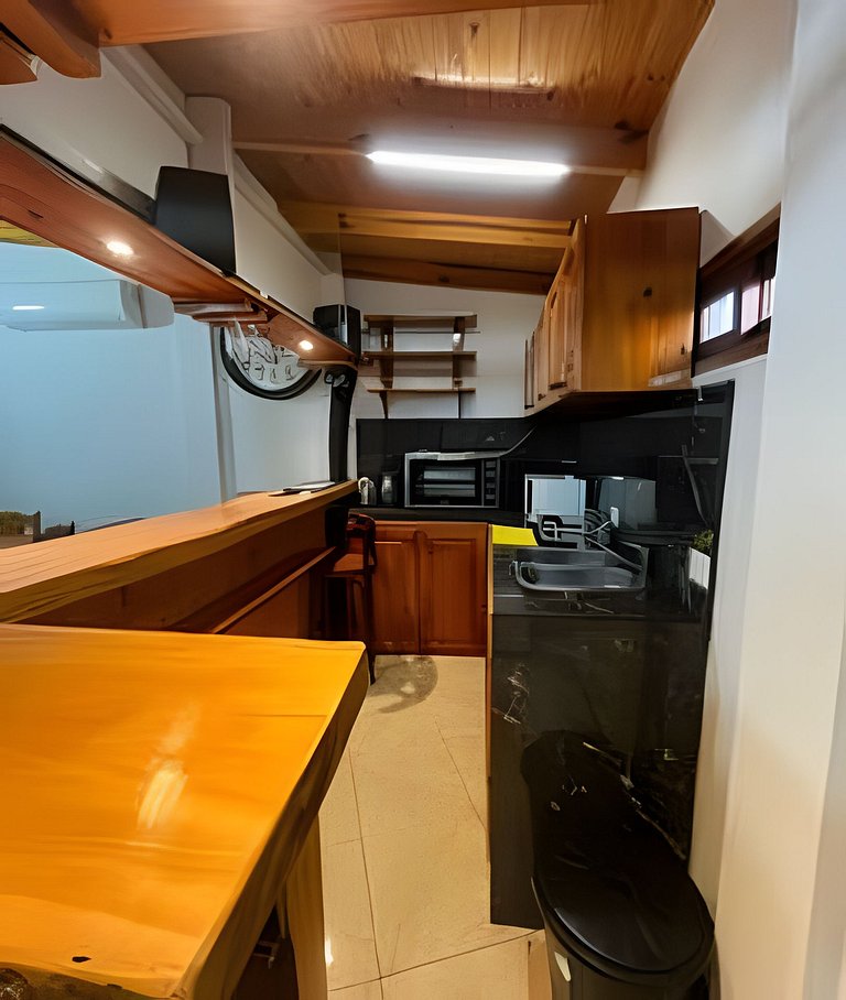 Hotel - 2 Pax - Con piscina y garage.