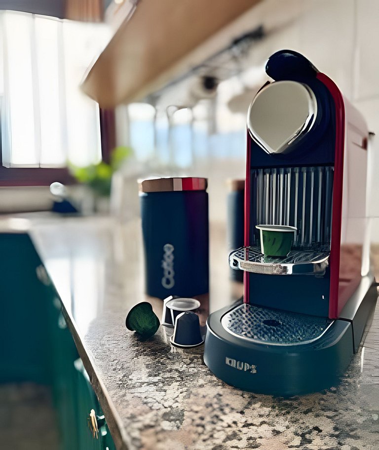 Casa con parrilla y cochera. Vista al Mar. 8 Pax.