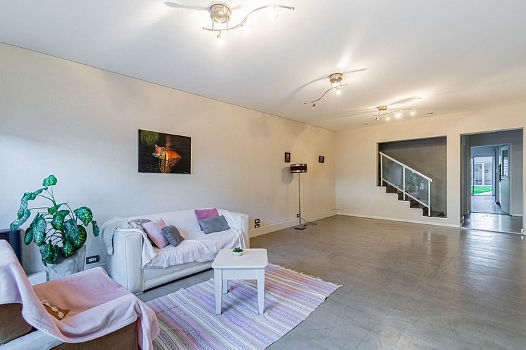 Vaer House: Placer de verano con pileta y parrilla