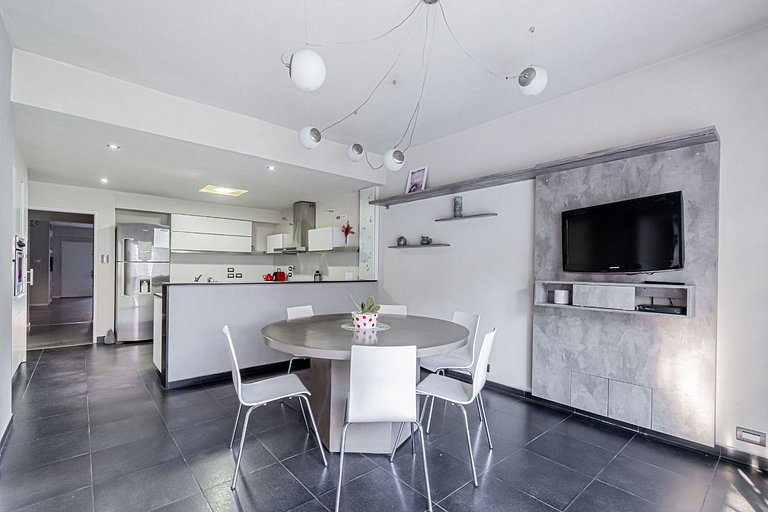 Vaer House: Placer de verano con pileta y parrilla
