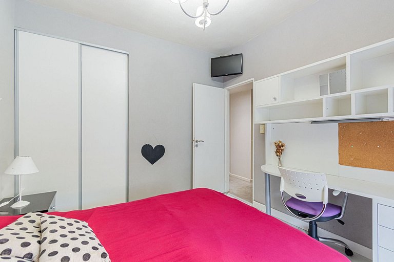 Vaer House: Summer enjoyment with pool and barbecue