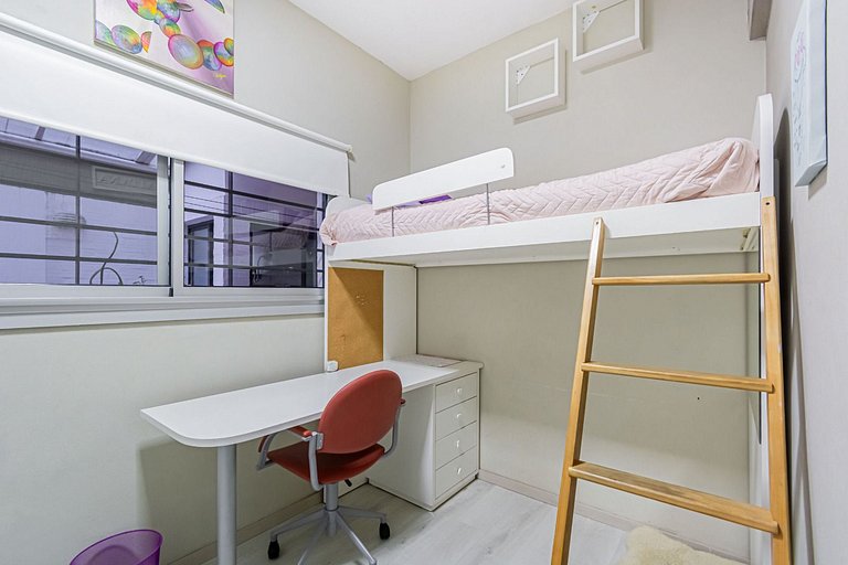 Your summer destination: Barbecue area, pool, and 3 bedrooms