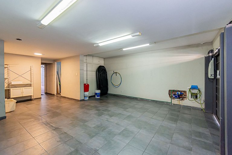 Your summer destination: Barbecue area, pool, and 3 bedrooms