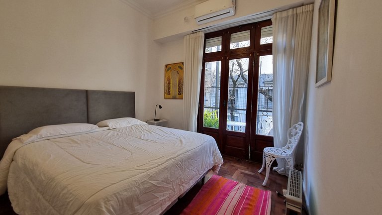 Cozy Home steps from bars, parks, and Palermo