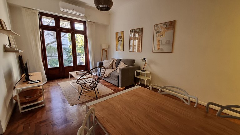 Cozy Home steps from bars, parks, and Palermo