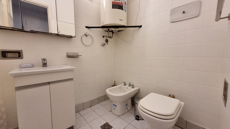 Cozy Home steps from bars, parks, and Palermo