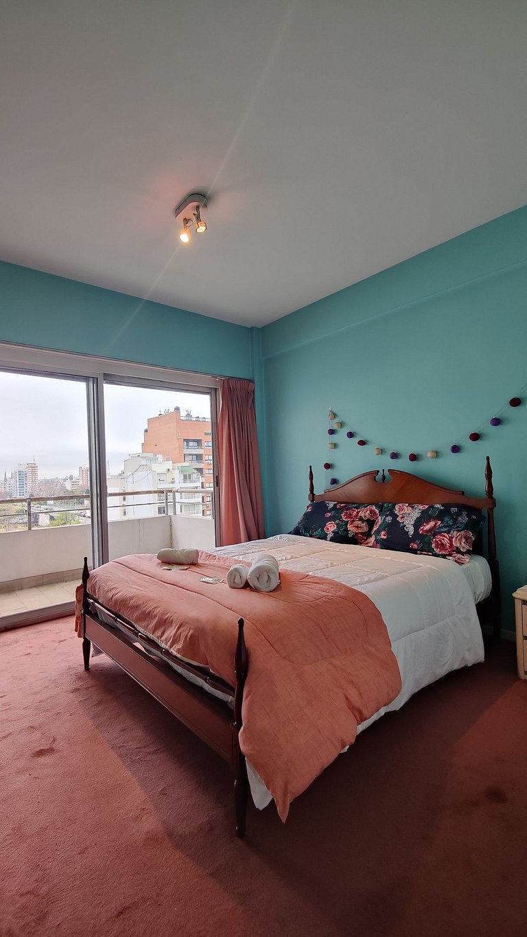 300 m2 floor - With 24/7 security and parking