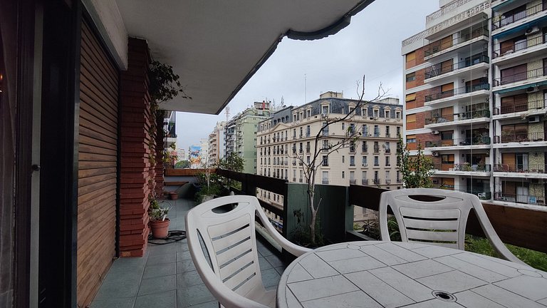 Piso de 300 m2 - Con Seguridad 24x7 y cochera