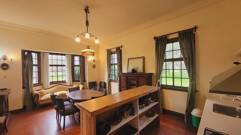 Tudor House - Stay in Chascomús