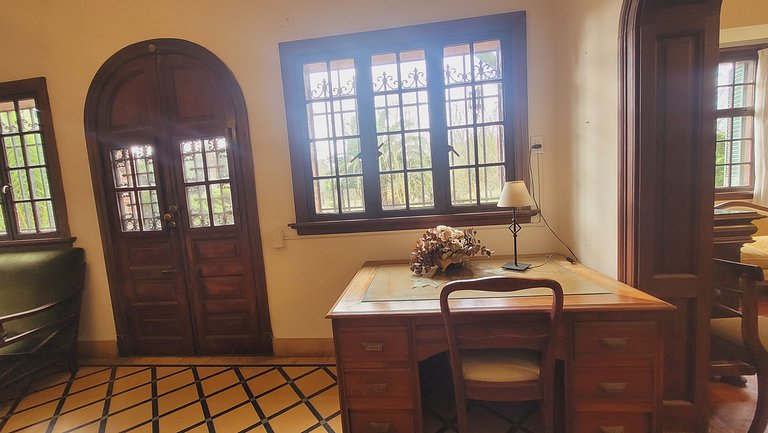 Tudor House - Stay in Chascomús