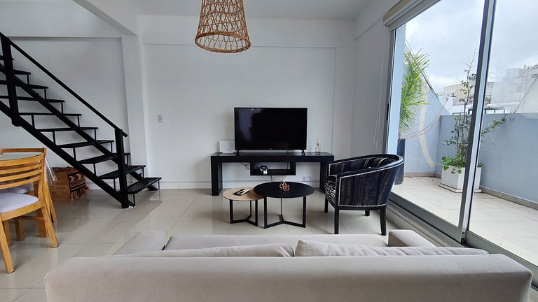 Único en Belgrano - De 2 pisos y terraza privada