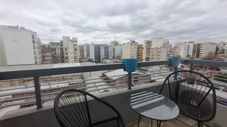 Depto con balcón, pileta y buen WiFi