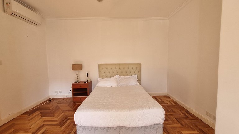 Your retreat with a pool and barbecue in Martinez