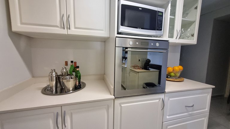 Your retreat with a pool and barbecue in Martinez