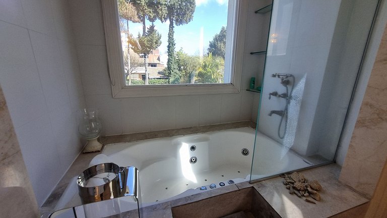 Tu refugio con pileta privada en Martinez
