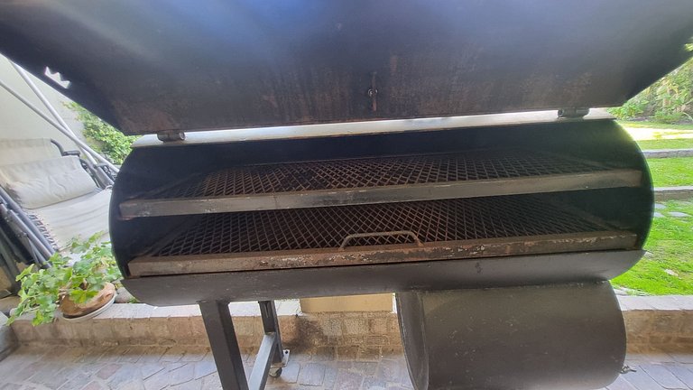 Your retreat with a pool and barbecue in Martinez