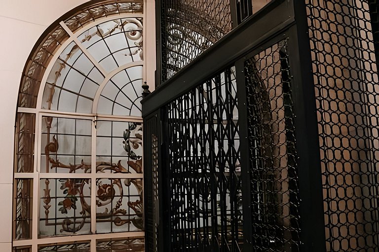 Very comfortable and classic studio - Excellent price!