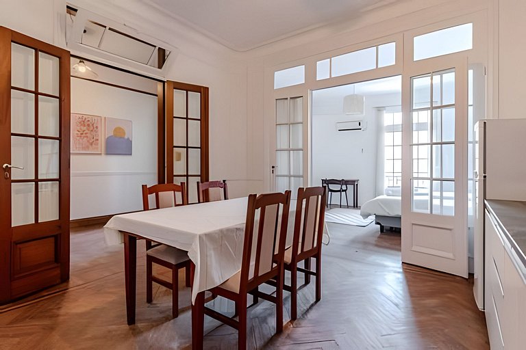 Harmonious apartment for 4