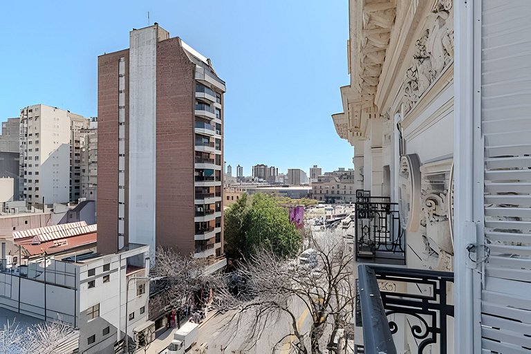 Spacious apartment in the city of Buenos Aires