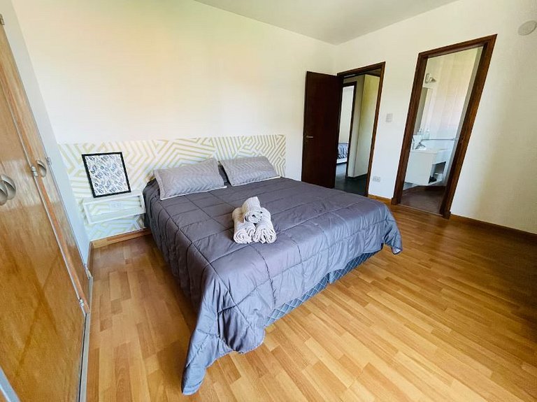 2 Casas con vista al Mar, garage y WiFi! (14 Pax)