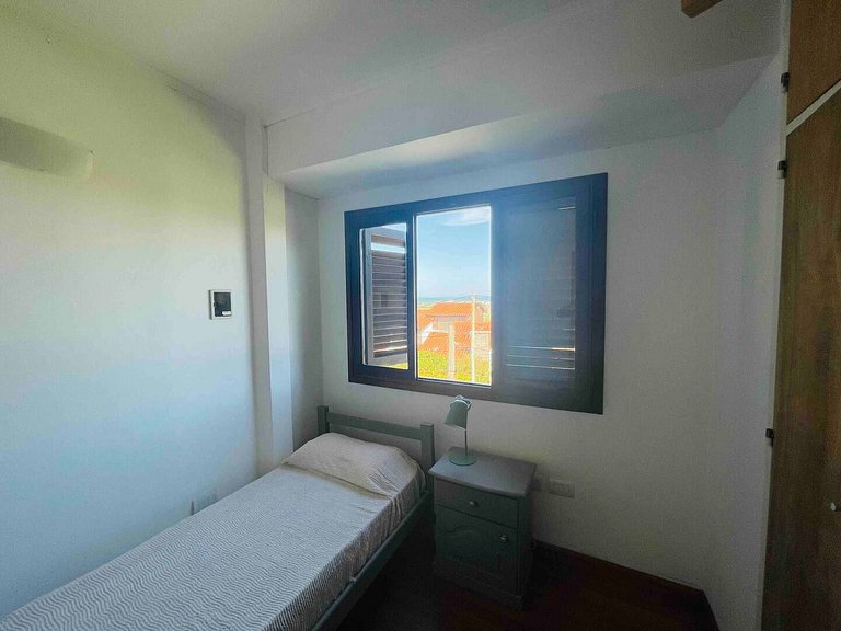 2 Casas con vista al Mar, garage y WiFi! (14 Pax)