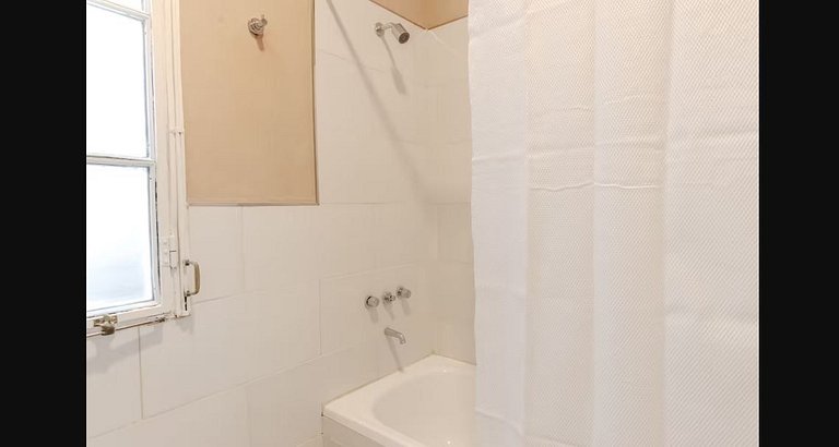 Dos amplios departamentos de 2 habitaciones en BA