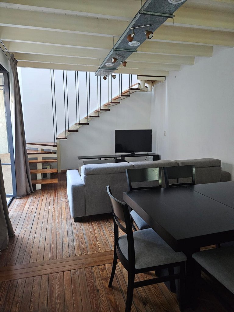 Propiedad reciclada a nueva con terraza propia