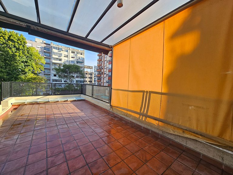 Propiedad reciclada a nueva con terraza propia