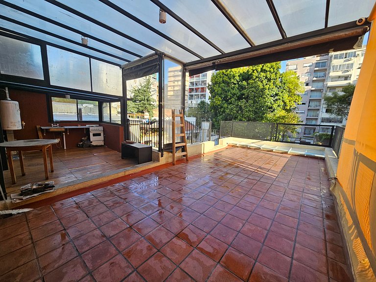 Propiedad reciclada a nueva con terraza propia