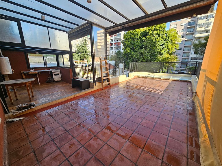 Propiedad reciclada a nueva con terraza propia