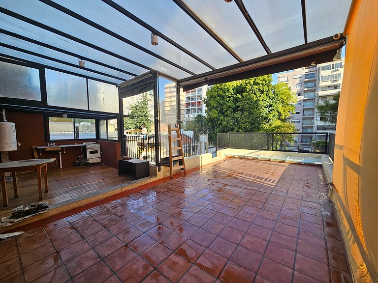 Propiedad reciclada a nueva con terraza propia