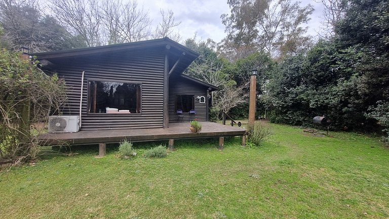 Cabaña con pileta y jardín amplio en Pilar #B