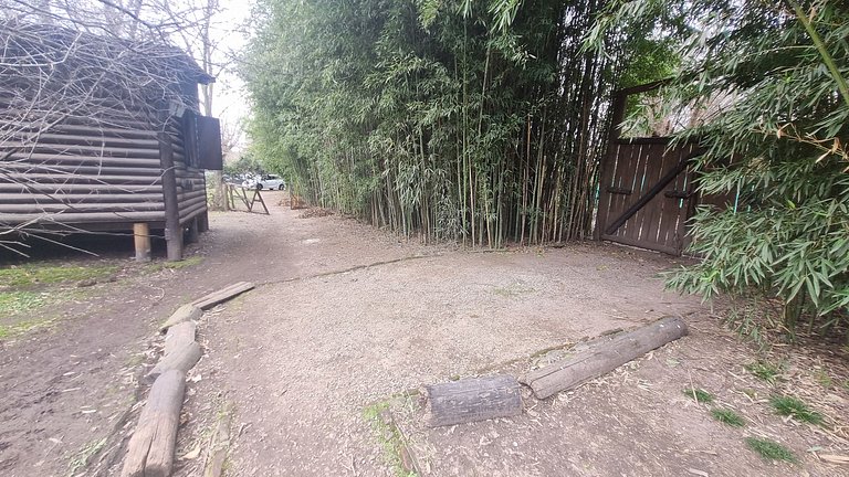 Cabaña rústica en Pilar con parque amplio - #A