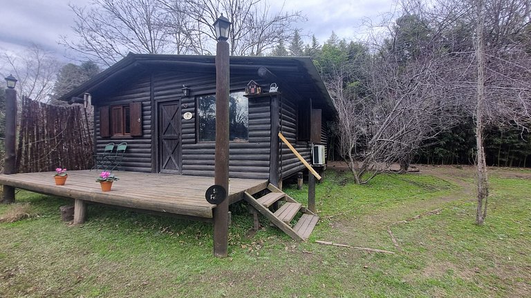 Cabaña rústica en Pilar con parque amplio - #A