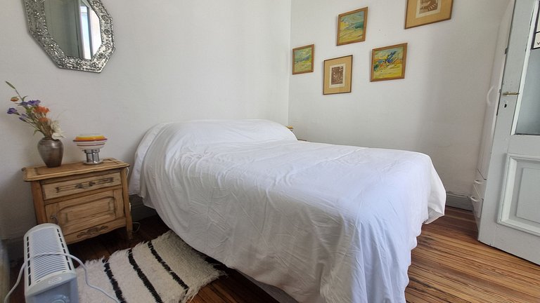 2 Bedrooms in Palermo - Steps from Subte D