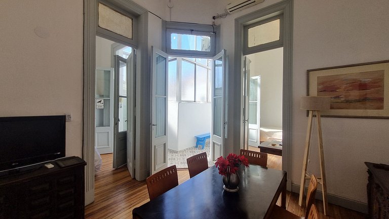 2 Bedrooms in Palermo - Steps from Subte D