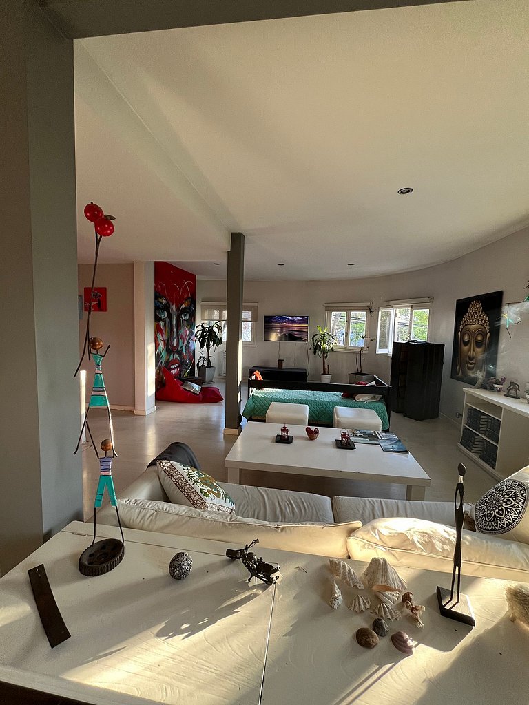 Casa con parrilla y garage - En Zona Golf/Alem