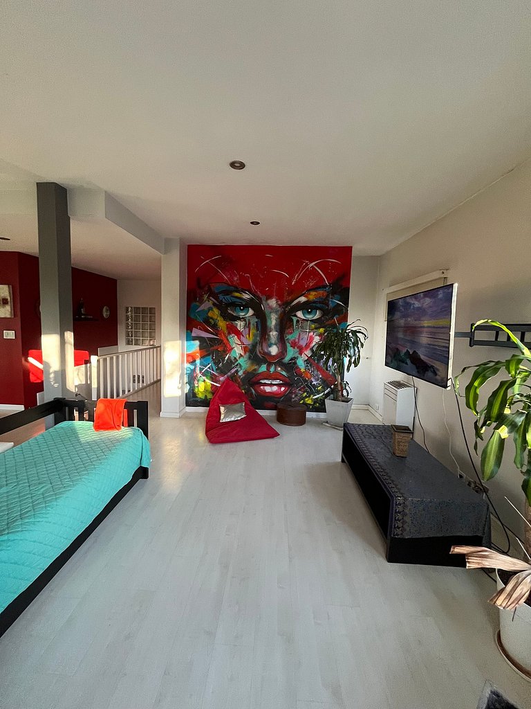 Casa con parrilla y garage - En Zona Golf/Alem