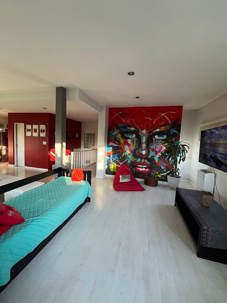 Casa con parrilla y garage - En Zona Golf/Alem