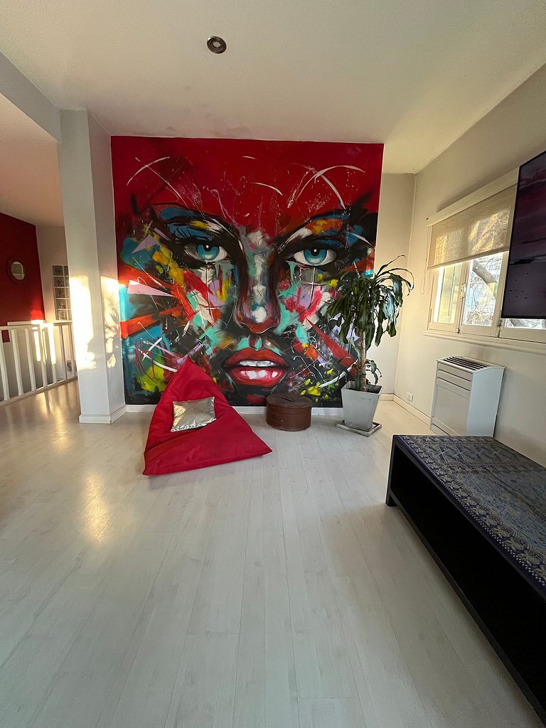 Casa con parrilla y garage - En Zona Golf/Alem