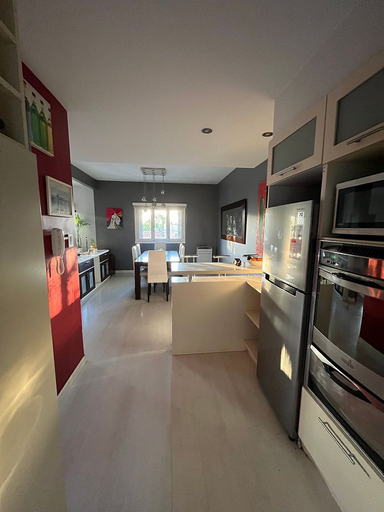 House with barbecue area and garage - In Golf/Alem Area