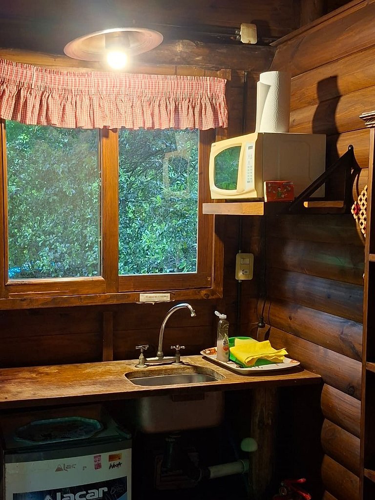 Cabaña en complejo con pileta y verde #C