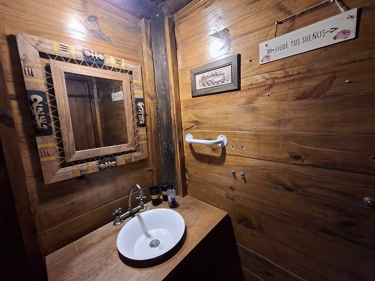 Cabaña en complejo con pileta y verde #C