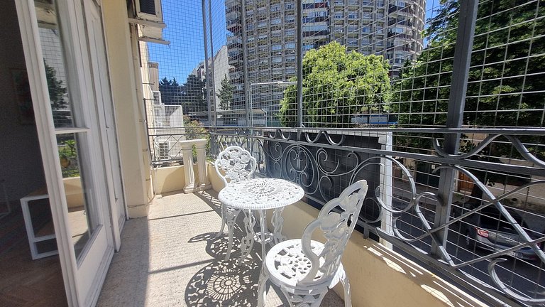 Luminoso 2 amb con balcón en pleno Palermo